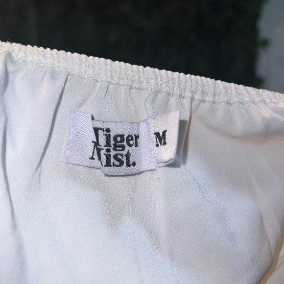 TIGER MIST- white crop top - Picture 5 of 5